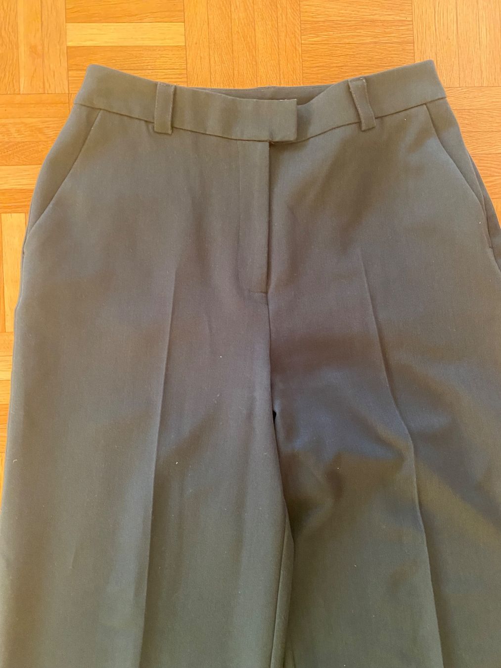 Hosen: Hose Warehouse Gr 38 grün – Gebraucht aus Zug von estarthyme 1
