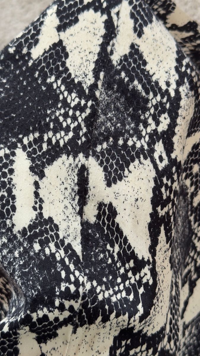 Essentiel Antwerp Gonne: Jupe midi Essentiel Antwerp Python / Midirock 40/L – Usato da Vuippens venduto da Anna_as 4