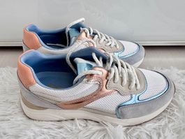 Schöne neue Tamaris Sneakers - Gr.38