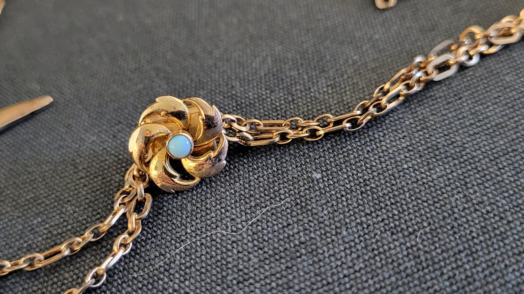 Autres accessoires pour montres: Uhren-Kette mit Anhängern und Schieber – D'occasion à Basel par spinne02 4