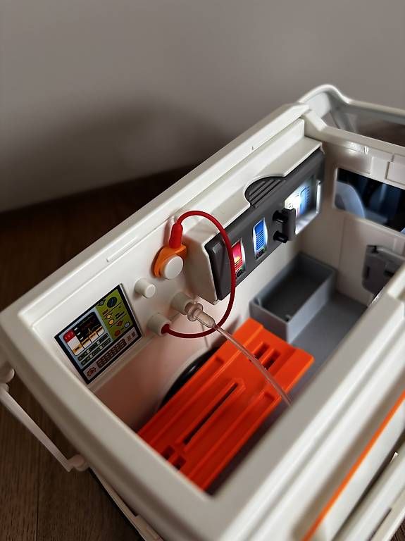 Playmobil Giocattoli: Playmobil Krankenwagen – Usato da Hindelbank venduto da ghuwig 2