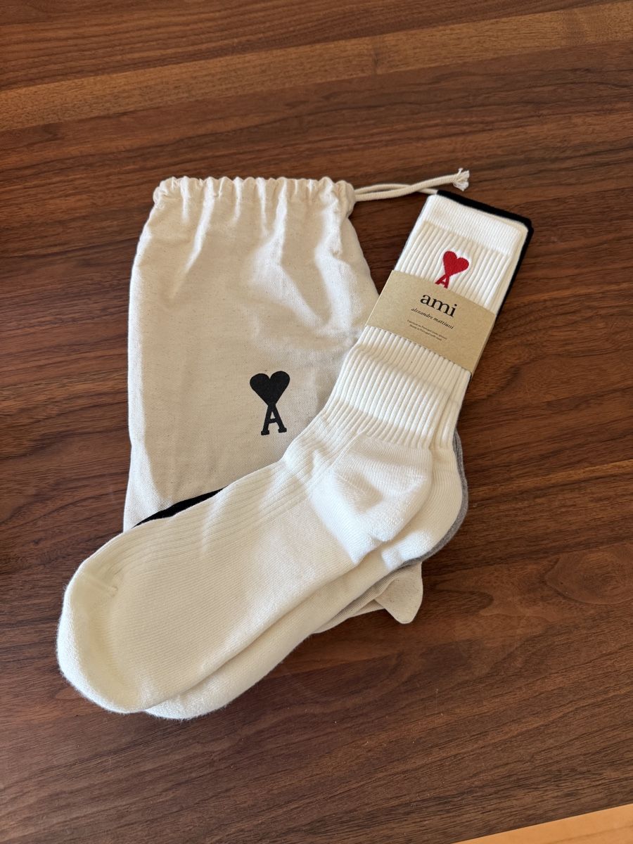 Chaussettes: Ami Paris Socken – Neuf avec emballage d'origine à Bülach par Epicst0re