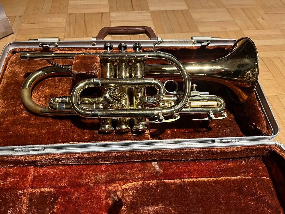 Cornet Ambassador Fullerton Olds (Gebraucht) in Basel für CHF 119 – mit ...