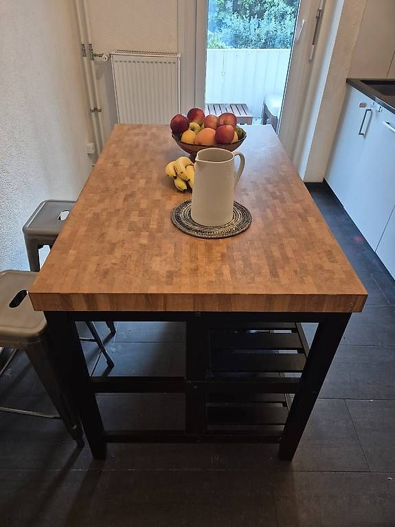 Komplettküchen: Kücheninsel mit 2 Stühlen – Gebraucht aus Basel von jul_hr8h 2