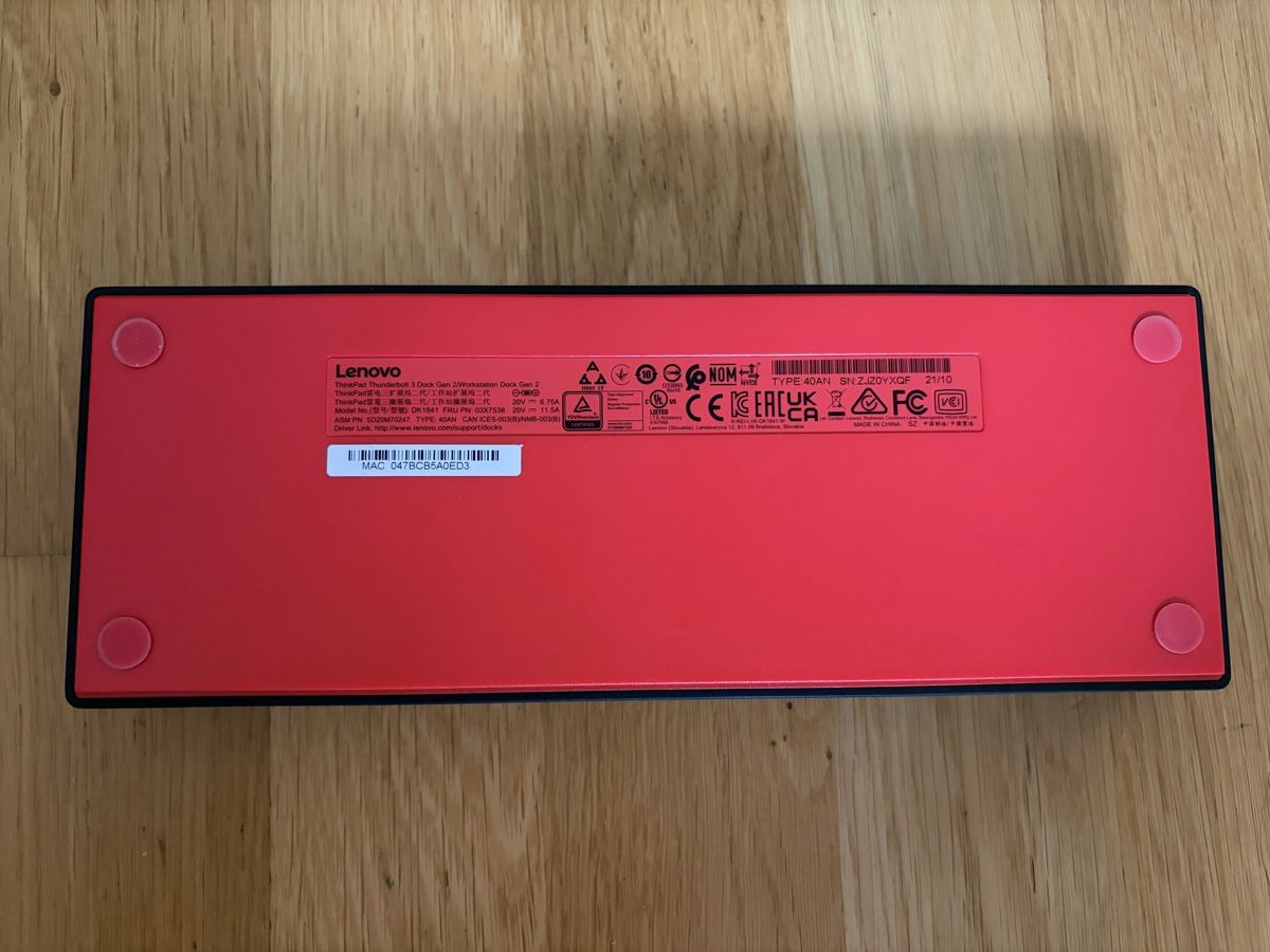 Lenovo Docking station: Lenovo Thunderbolt 3 Workstation Dock Gen 2 | 135 W – Usato da Regensdorf venduto da WetTowel42 3