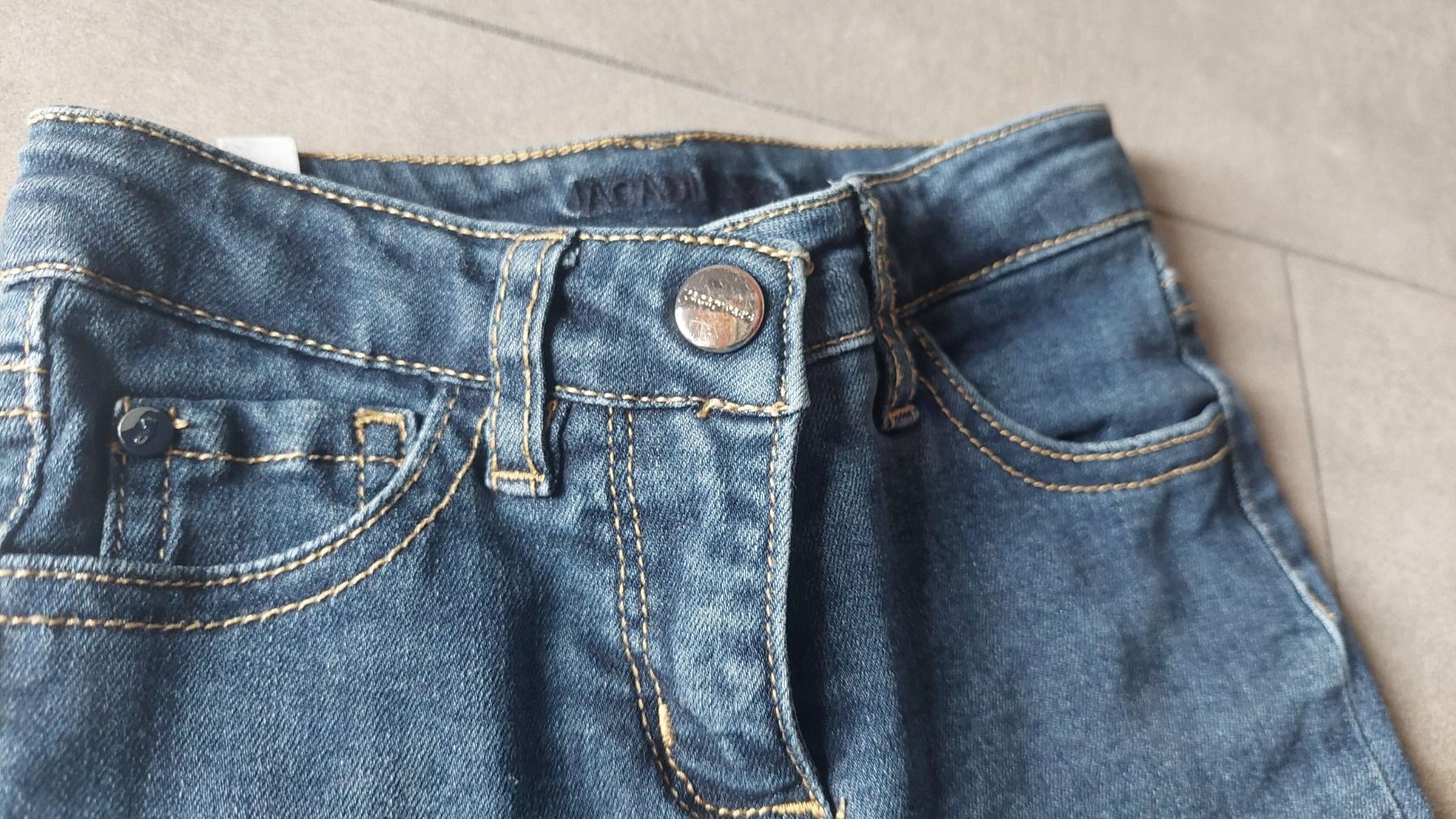 Jacadi Pantaloni: Mädchen Jeans von Jacadi Paris Grösse 104 – Usato da Wiesendangen venduto da troawus 3