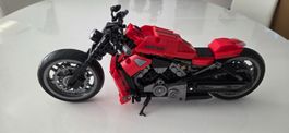 Motorrad (nicht LEGO Technic,  Bausteine aber identisch)