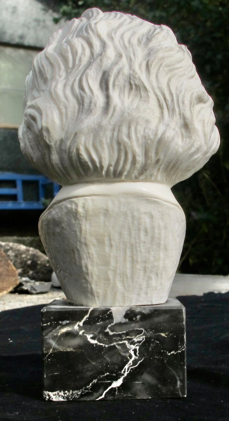 Sculptures & Statues: Beethoven-Büste auf. Sockel, signiert "Casea" – D'occasion à Wolfisberg par Mirjam13 3
