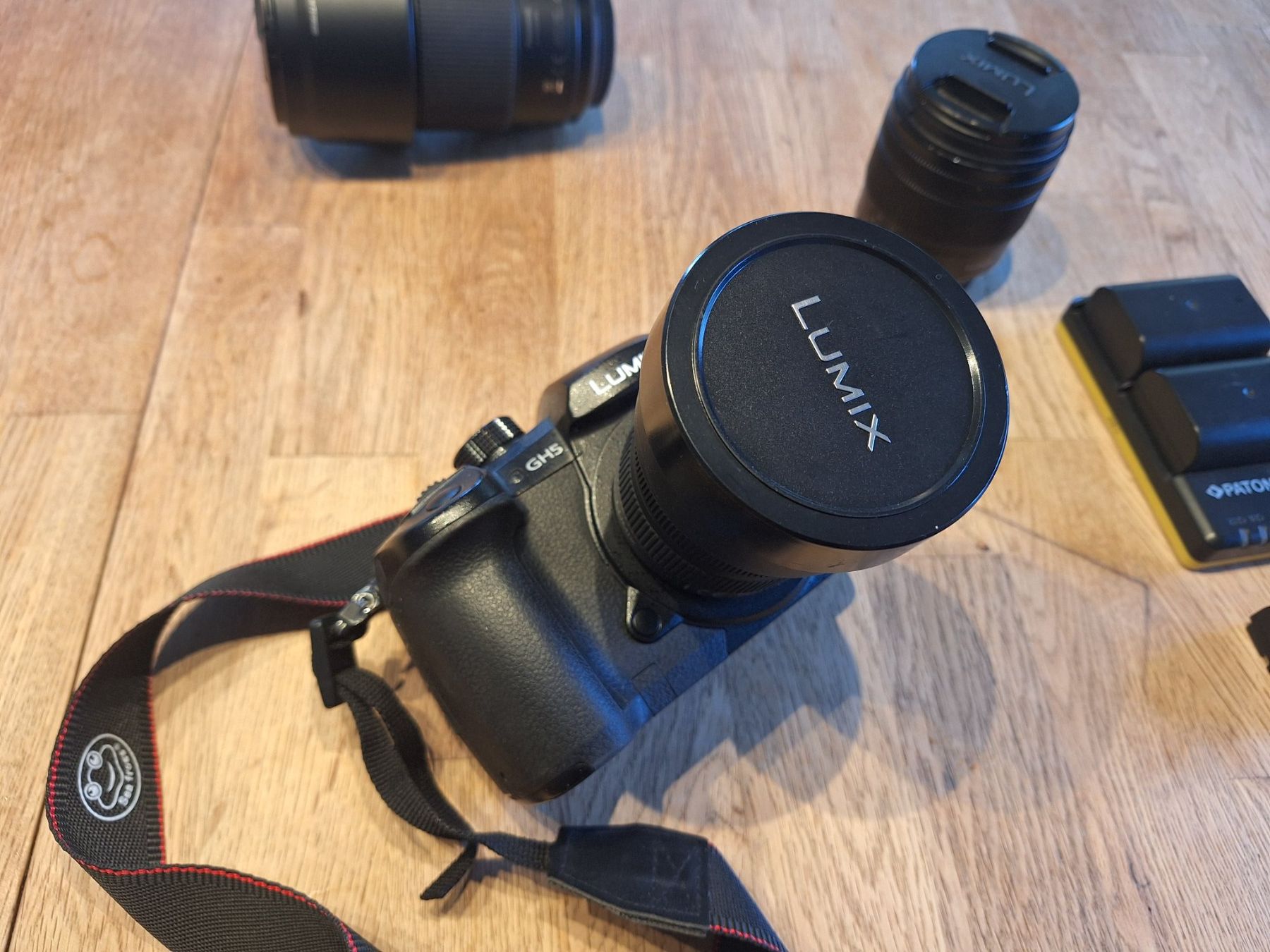 Panasonic Kamera: Panasonic Lumix GH5 Komplettset mit Objektiven – Gebraucht aus Ipsach von nik_6hkj 2