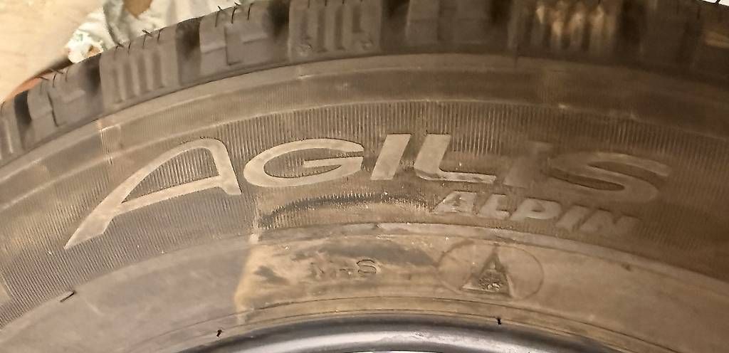 Michelin Pneus & Roues: Winterreifen für Wohnmobil oder Transporter – D'occasion à Appenzell par Rondrex 2