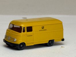 GB3- Wiking  Mercedes L 319 Postwagen