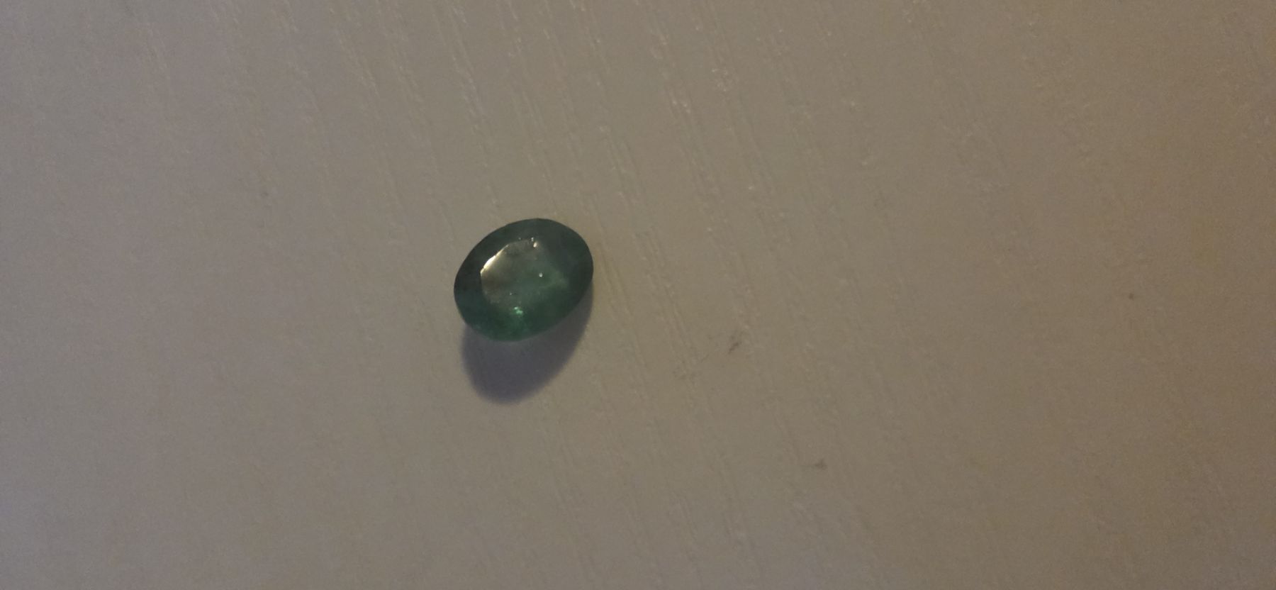 Edelsteine: Smaragd von 2.47 Karat, mit Zertifikat – Neu und originalverpackt aus Fislisbach von tar_6qdr