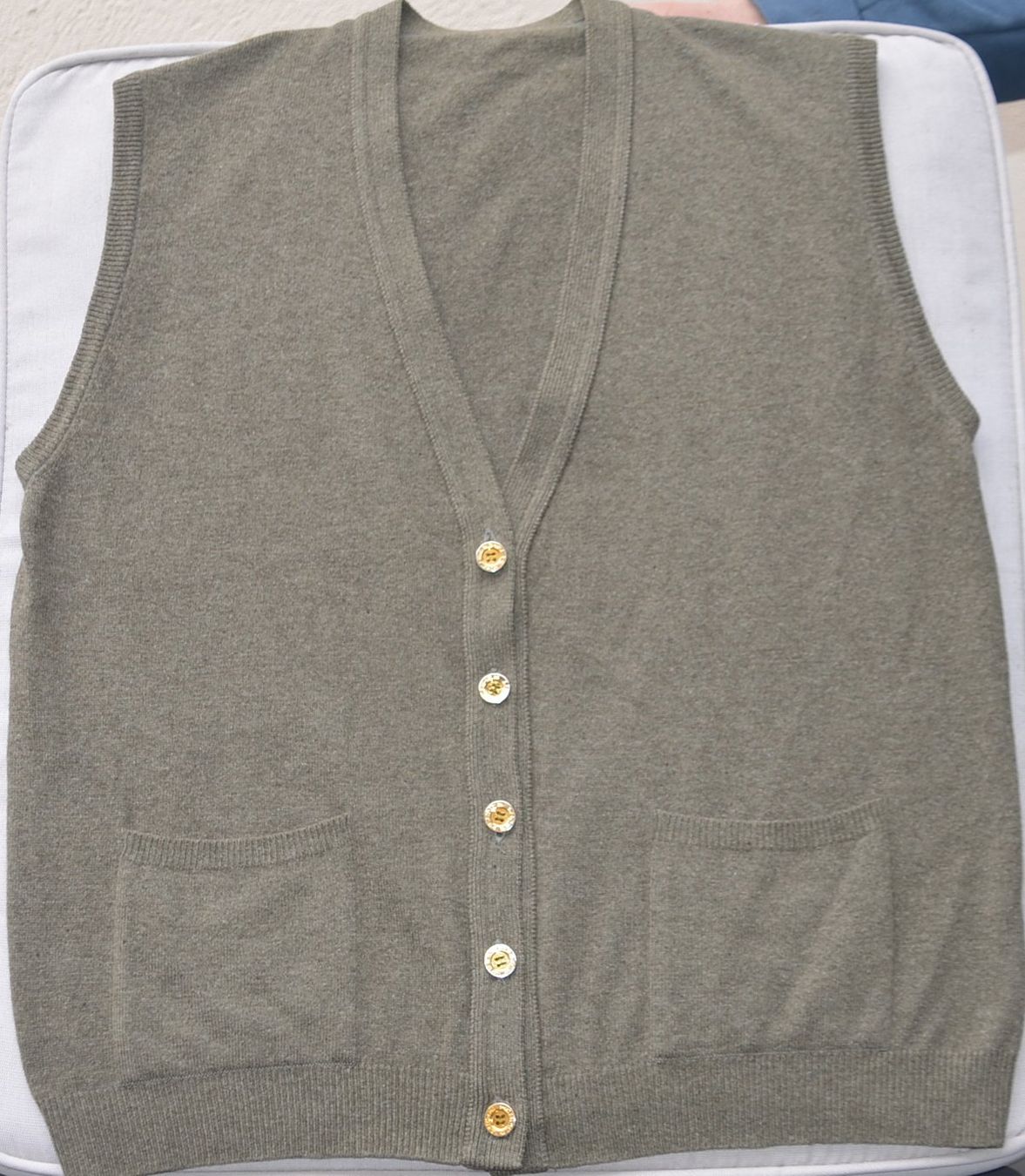 Hermès Maglioni & Felpe: Hermès Pullover / pull sans manches M – Usato da Collonges venduto da arashee