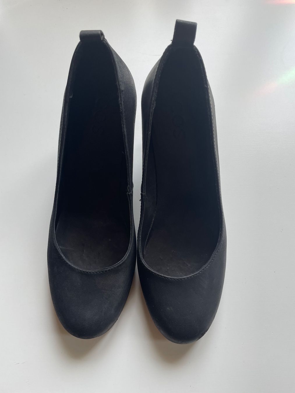 Cos Scarpe da donna: COS Schwarze Absatzschuhe, Gr.39 – Usato da Grellingen venduto da dinge