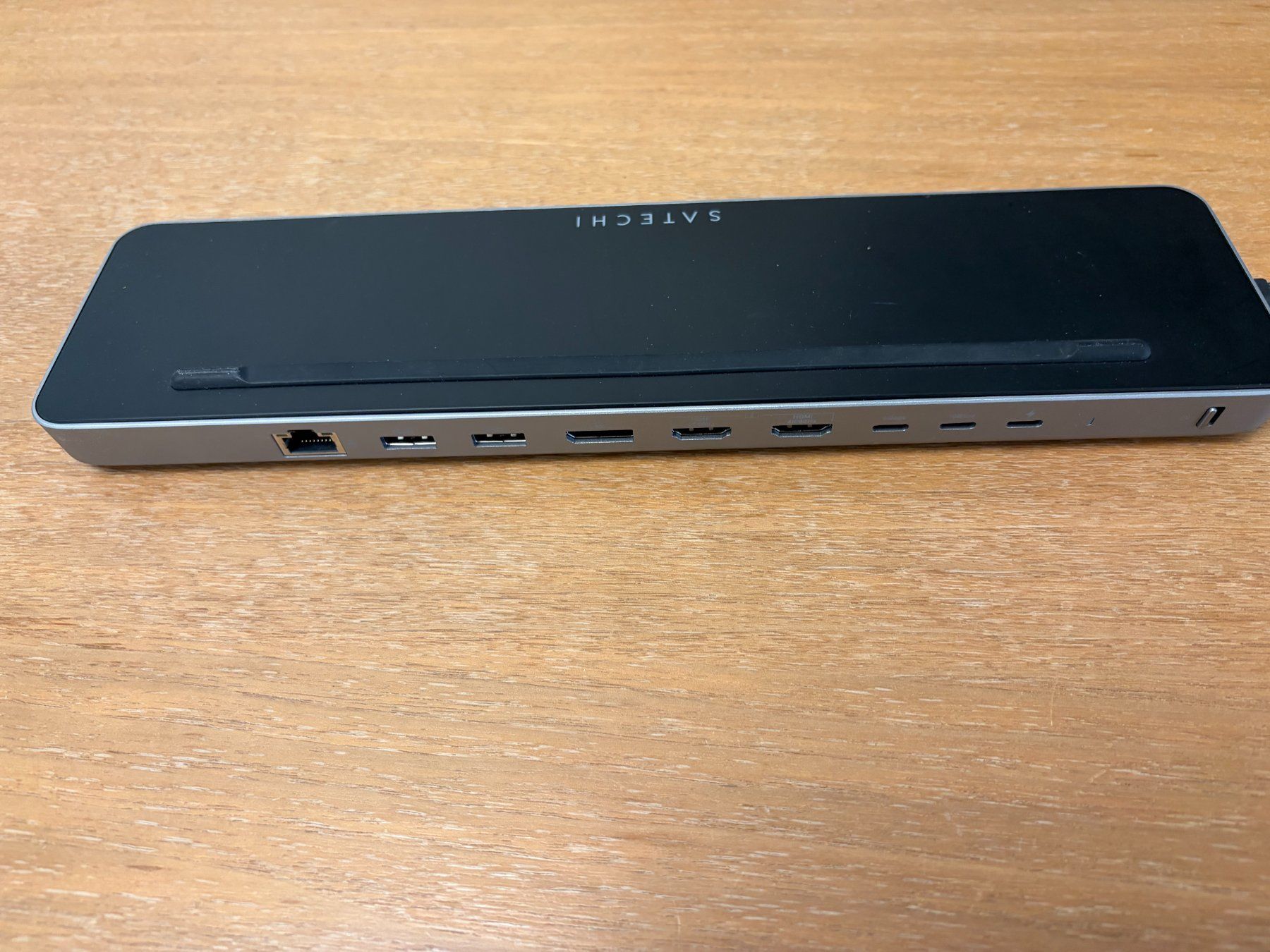 Satechi Dockingstation: Satechi Dual Dock Stand – Gebraucht aus Zürich von zamiduri