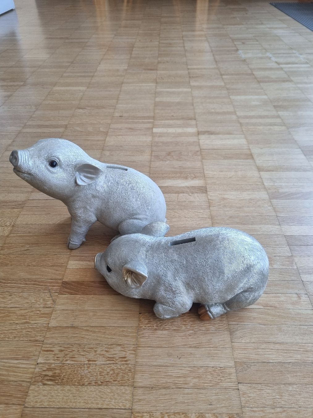 Spardosen: Zwei Sparschweine silberfarben Set  – Neu (gemäss Beschreibung) aus Pfäffikon ZH von Nick72 2