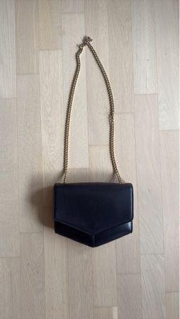 Sandro Handtasche mit Kette