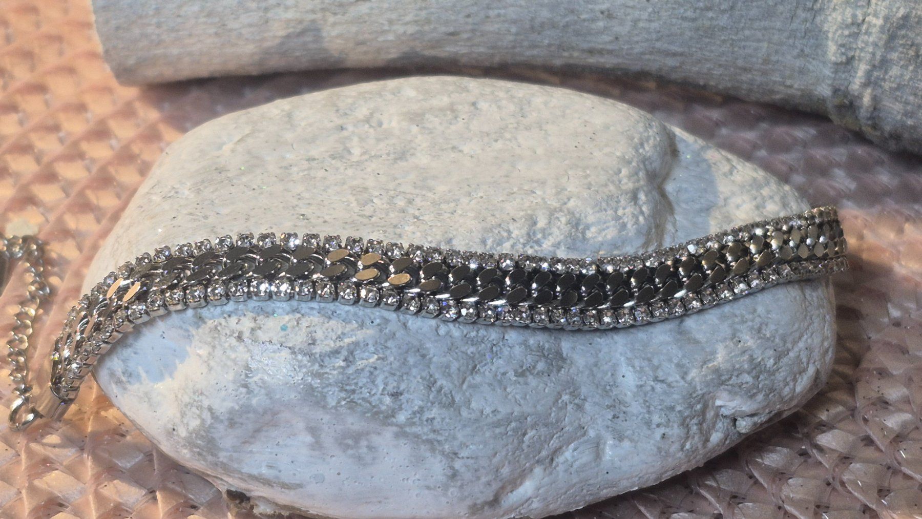 Bracciali & Braccialetti: Bracciale con strass color argento 18+5cm – Nuovo (secondo la descrizione) da Giubiasco venduto da Stefaniav 4