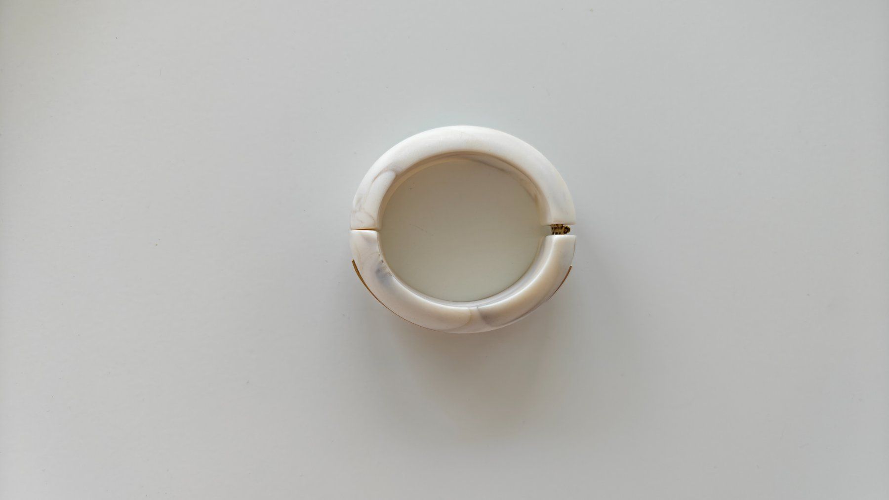 Bracciali & Braccialetti: Marble-Patterned Resin and Stainless Steel Bangle – Nuovo e nell'imballaggio originale da Allschwil venduto da Jani_Banani 2
