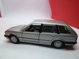 BMW 325i - Touring - altes Modell von GAMA !!