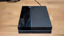 PlayStation 4 Konsole mit Zubehör und Spielen