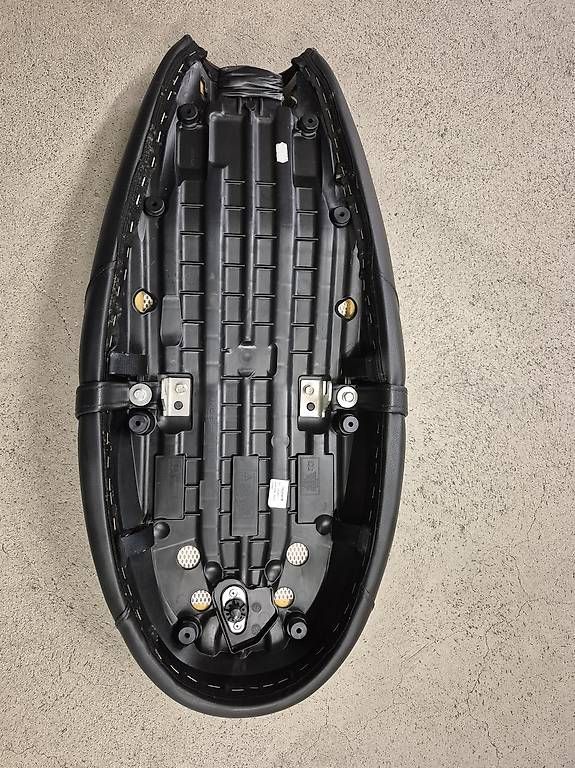 Tutti i ricambio per moto: Triumph Boneville Sitzbank – Usato da Mägenwil venduto da InEcoTec 3