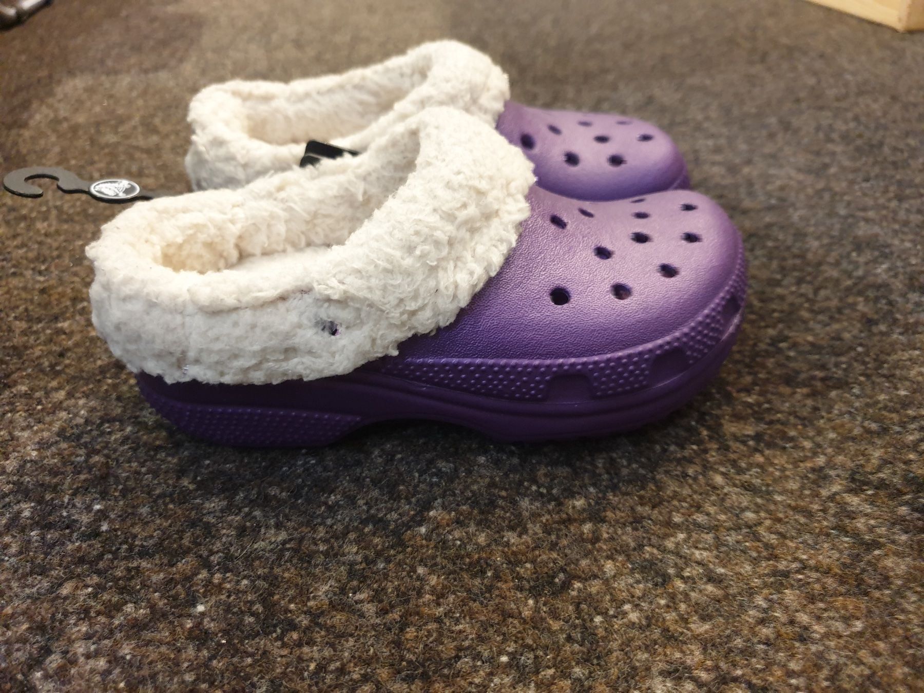 Crocs Scarpe per ragazze: CROCS KIDS VIOLET 23-24 – Nuovo e nell'imballaggio originale da Zürich venduto da LIQUIDATOR.CP 1