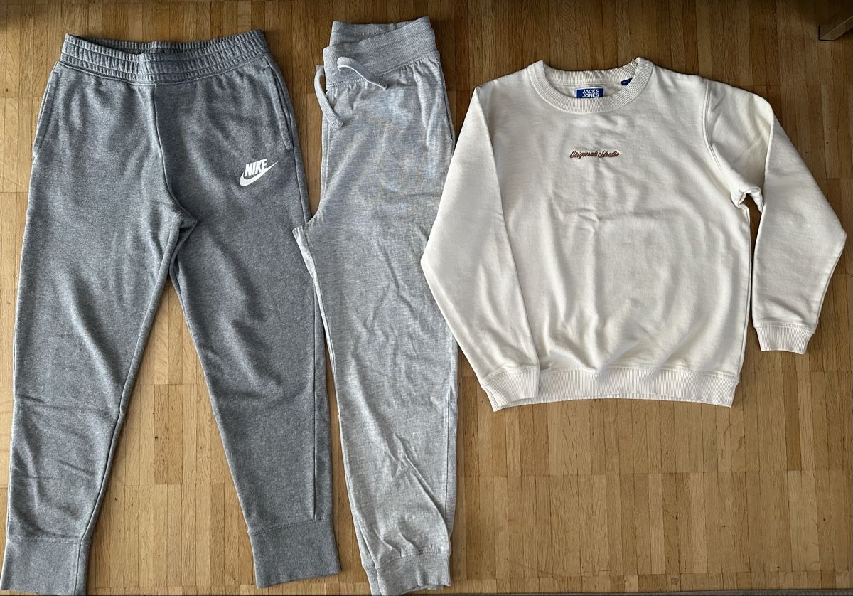 Nike Lotti & Set di vestiti: 10-teiliges Set Gr. 155-164 – Nuovo (secondo la descrizione) da Wetzikon ZH venduto da brandshop 3