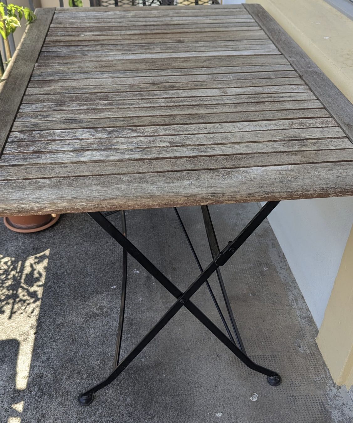 Tische: Gartentisch (Holz) gebraucht – Gebraucht aus Bern von Kle41