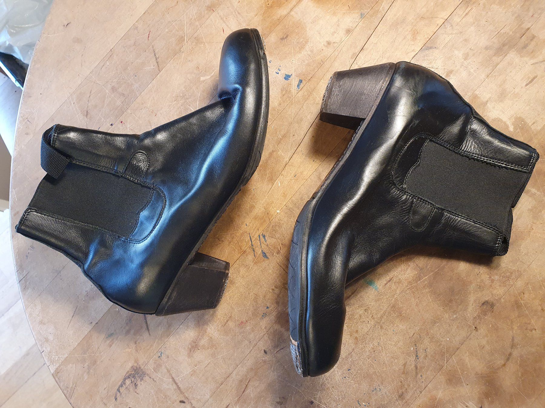 Scarpe da donna: Flamencostiefeletten genagelte Sohlen gr 31 – Usato da Zürich venduto da loosebone 1