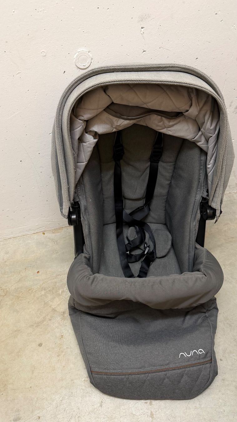 Nuna Carrozzine: Numa Demi Grow Kinderwagen - Set – Usato da Oberweningen venduto da mar_wtg5 4