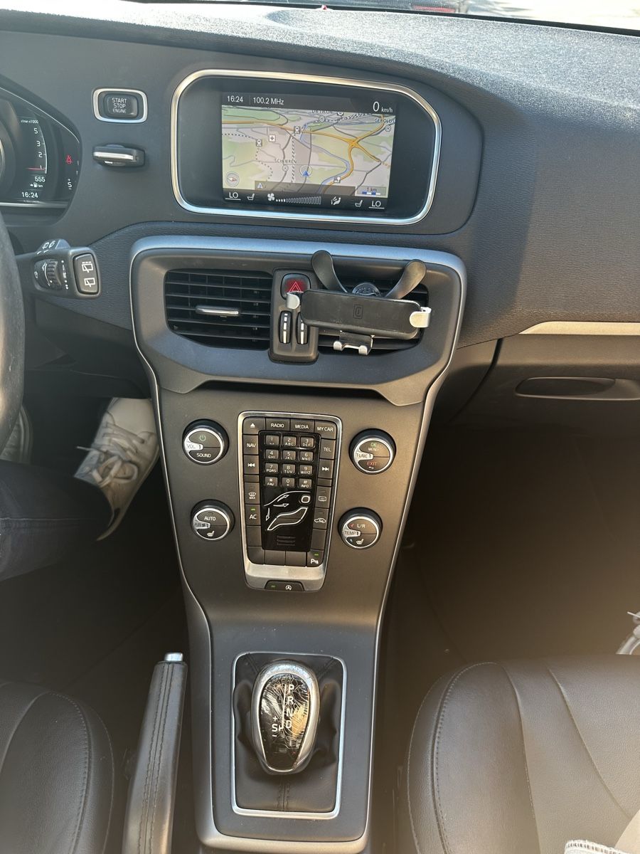 Volvo Automobili: Volvo V40 D3 – Usato da Zürich venduto da Edi22 3
