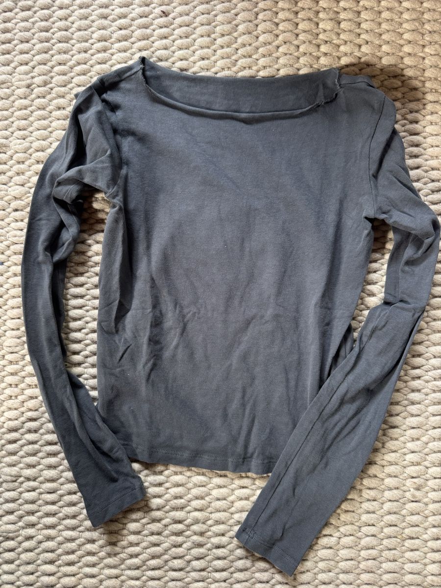 T-shirts: Dunkelblaues Shirt – D'occasion à Ebmatingen par F.Bullet