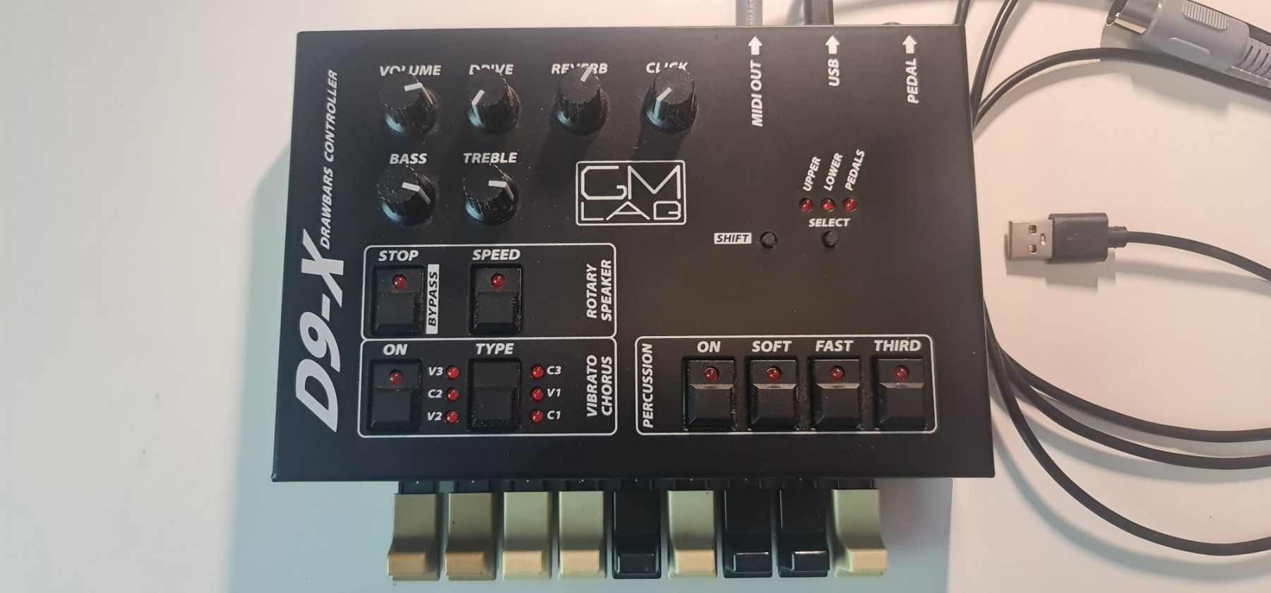 Crumar Instruments de musique: D9-X Drawbars Controller CM LAB, parfait état – D'occasion à Martigny par denis.fournier 2