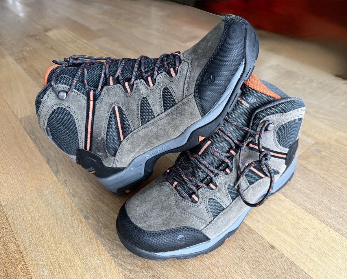 Scarpe da uomo: Hi-Tec Wanderschuhe Gr. 45 Wasserdicht Neu – Nuovo e nell'imballaggio originale da Reinach AG venduto da innamac 7