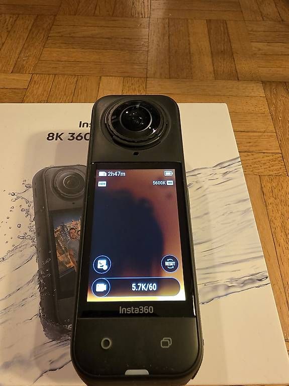 Insta360 Action Cam: Insta360 X5 – Gebraucht aus Zürich von NikoXP 1