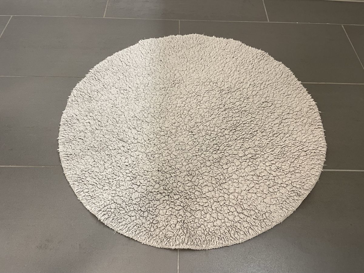 Teppiche: Runder Badteppich 70cm  – Gebraucht aus Thalwil von Andieg