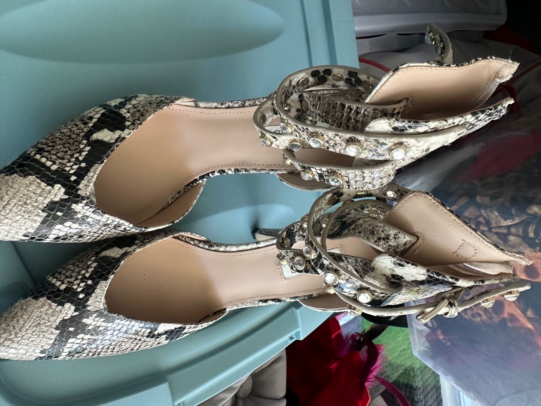 Guess Scarpe da donna: GUESS – Usato da Bottighofen venduto da vendeo 2