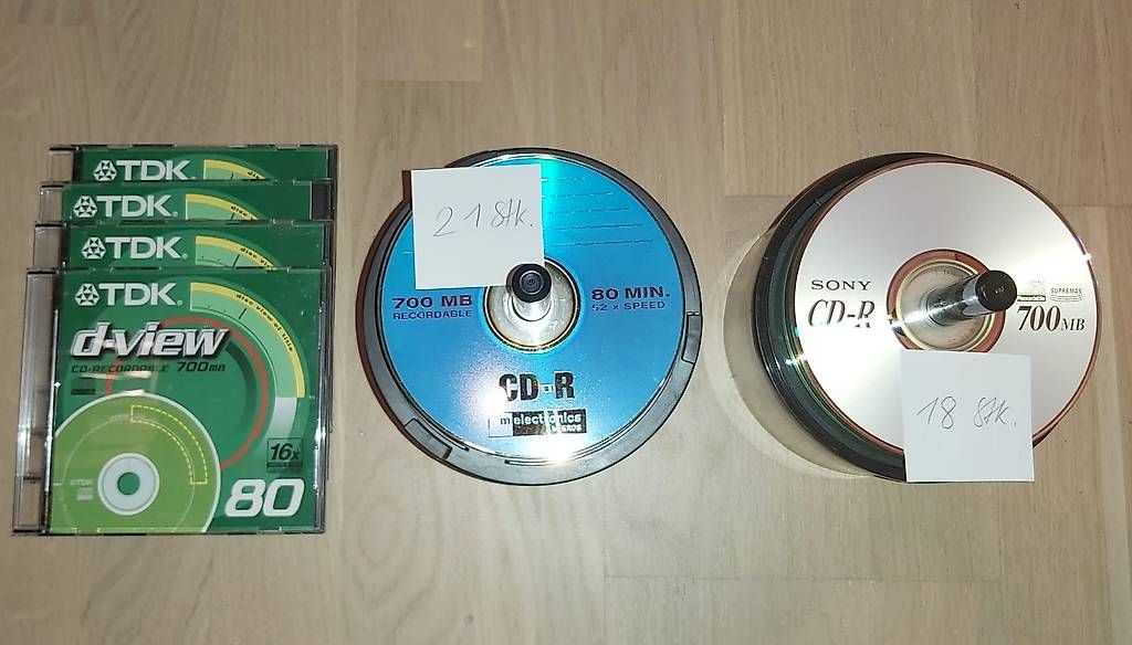 CD & DVD vierges: 43 CD Rohlinge neu – D'occasion à Uetendorf par Neuenberg