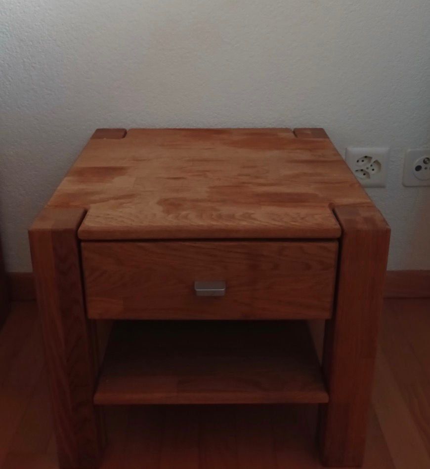 Lits: Doppelbett140*200 mit 2 Nachttisch – D'occasion à Pfyn par alex75 4