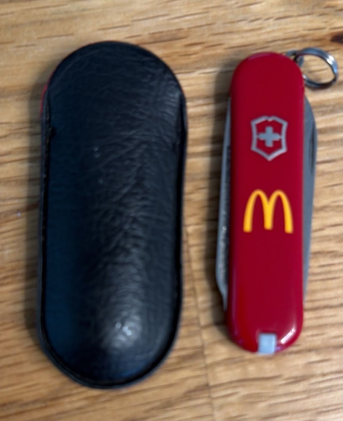 Victorinox Coltelli tascabile: VICTORINOX SACKMESSER MC DONALDS MIT ETUI – Usato da Zürich venduto da Frei-Occasionen 3