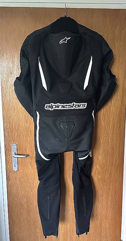 Costumes, combinaisons de sport et fonctionnelles: Alpinestars Orbiter V2 Lederkombi Einteiler Gr. 48 – D'occasion à Rubigen par Joelsndrr 1