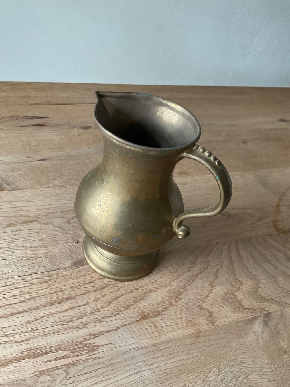 Caraffe: Krug aus Messing, Vintage für Deko oder Vase – Usato da Uhwiesen venduto da cinnaj