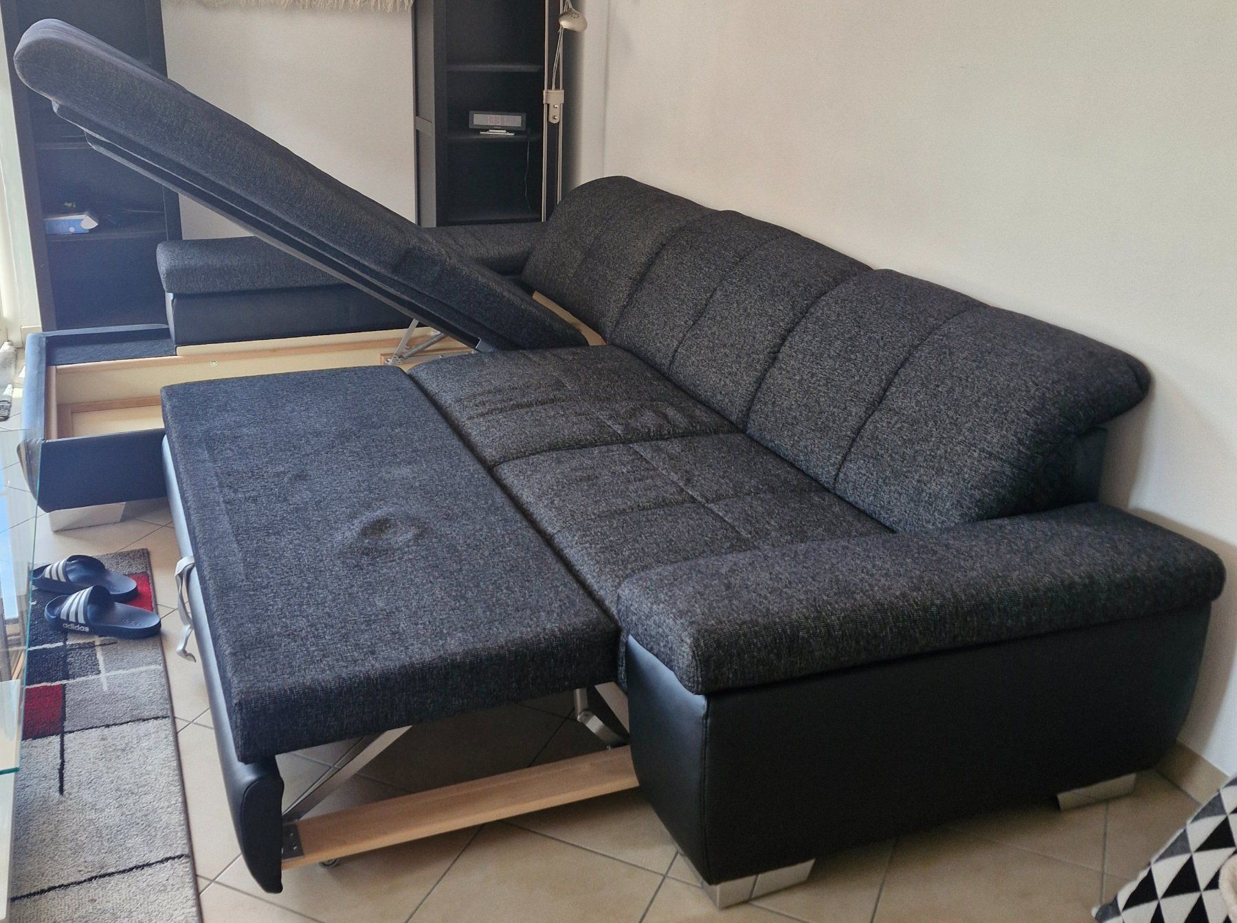 Gut erhaltene Eckcouch / Sofa mit Bettfunktion & Stauraum (Gebraucht) in Hauptwil für CHF 53 – nur Abholung auf Ricardo kaufen