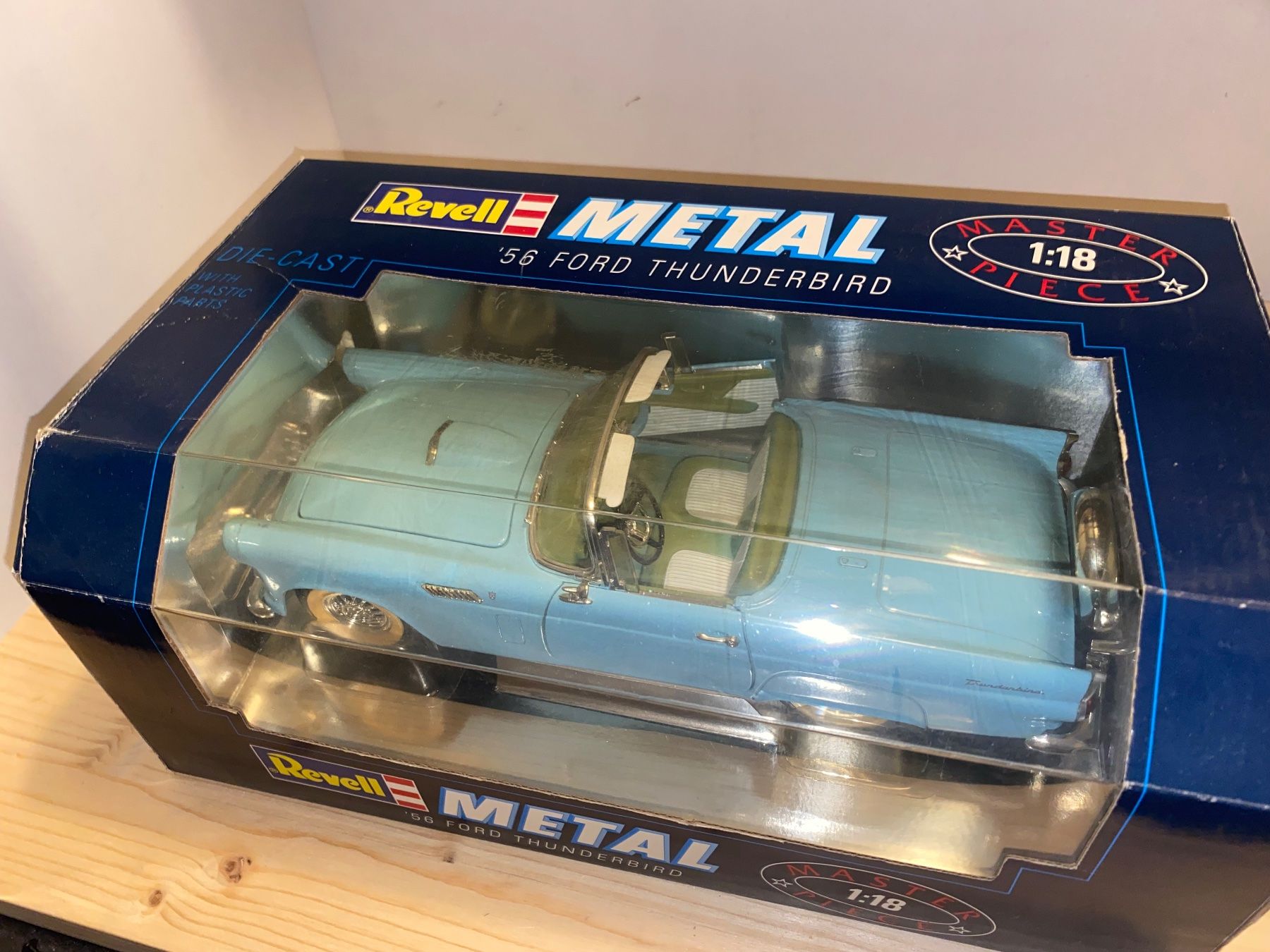 Ford Modellini d'auto: 56’ Ford Thunderbird 1/18 – Nuovo (secondo la descrizione) da Wohlen AG venduto da PrivatSammlung 2
