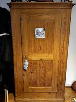 Eintüriger alter Bauernschrank