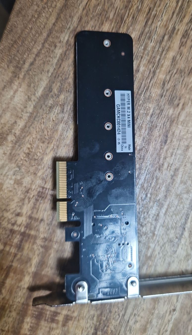 Unità & Adattatore: ASUS Hyper M.2 X4 Mini Adapter Card PCIe Expansion – Usato da Niedergösgen venduto da shpenko 1