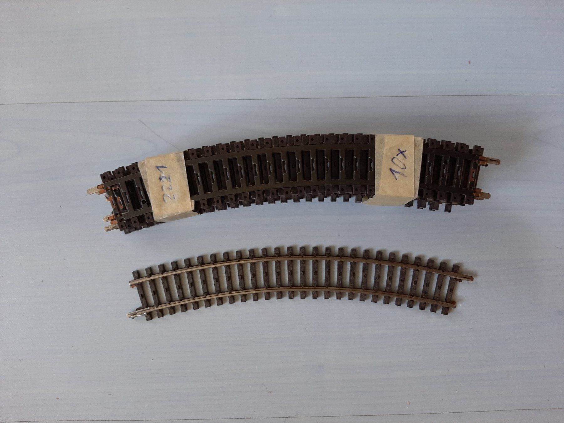 Märklin Modelleisenbahnen: Märklin K-Gleis 10x 2221 – Gebraucht aus Alpthal von Peff