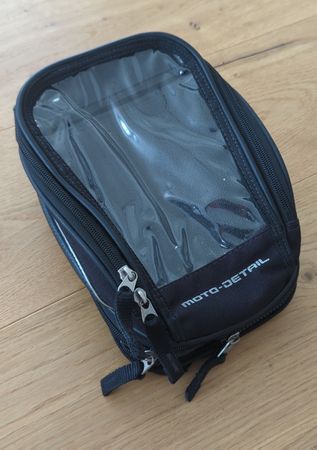 Moto-Detail Tankrucksack, ideal für Motorrad-Touren im Somme