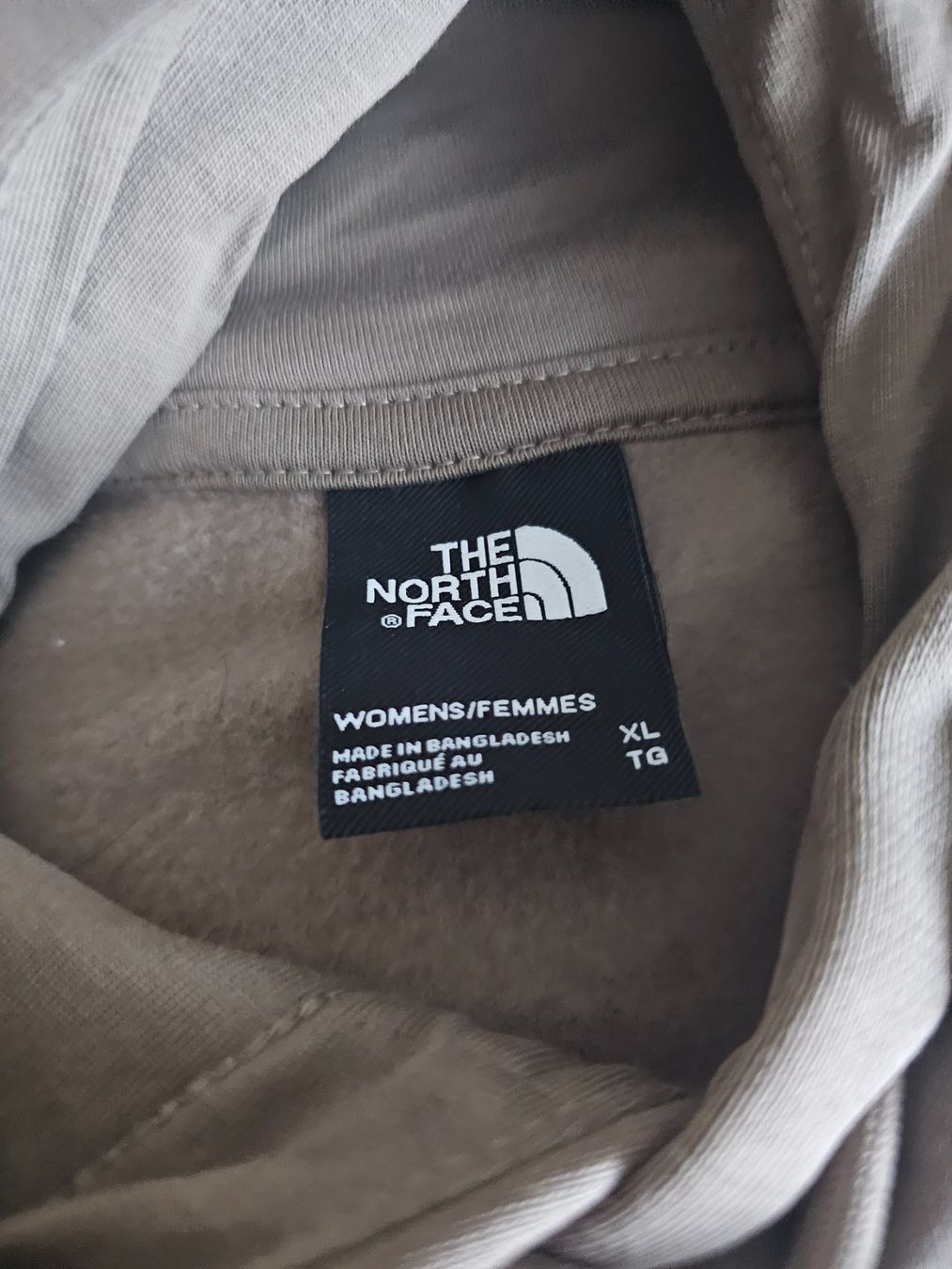 North Face Maglioni & Felpe: THE NORTH FACE W Simple Dome Hoodie – Nuovo (secondo la descrizione) da Uetendorf venduto da Sisanik 1